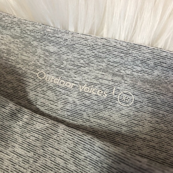 Outdoor Voices 3/4 Warm Up Leggings XS Dove - Picture 5 of 8